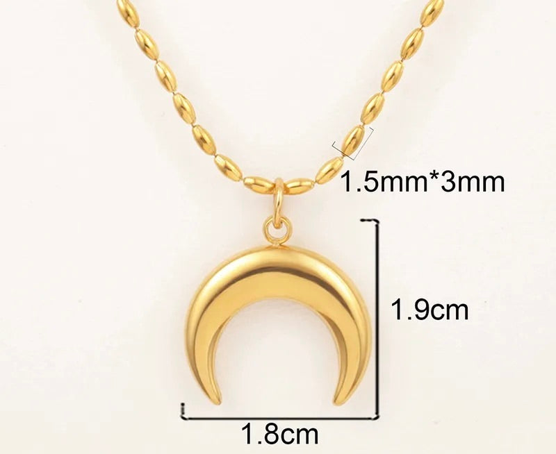 Halfmoon Necklace