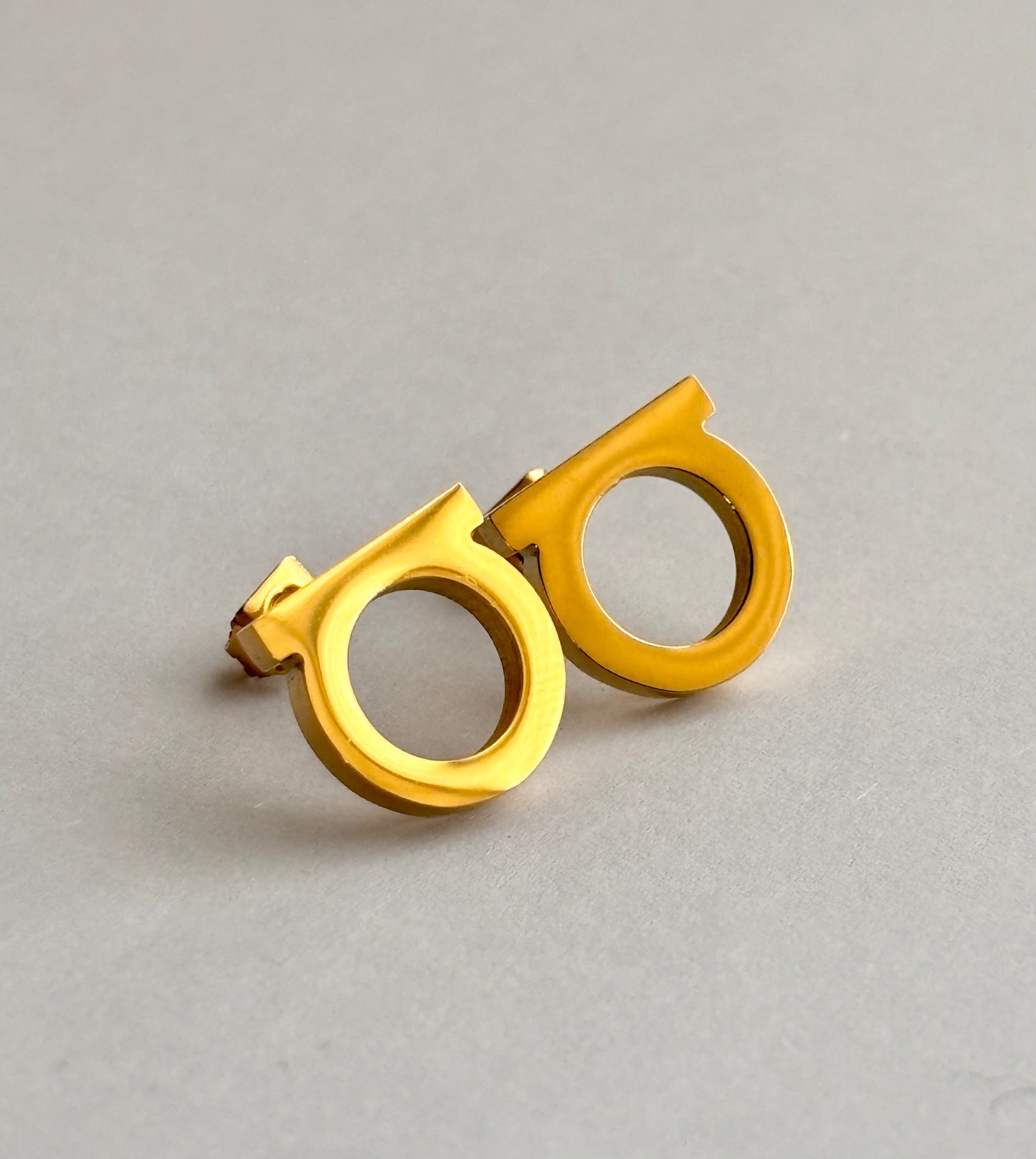 Aretes Ferris